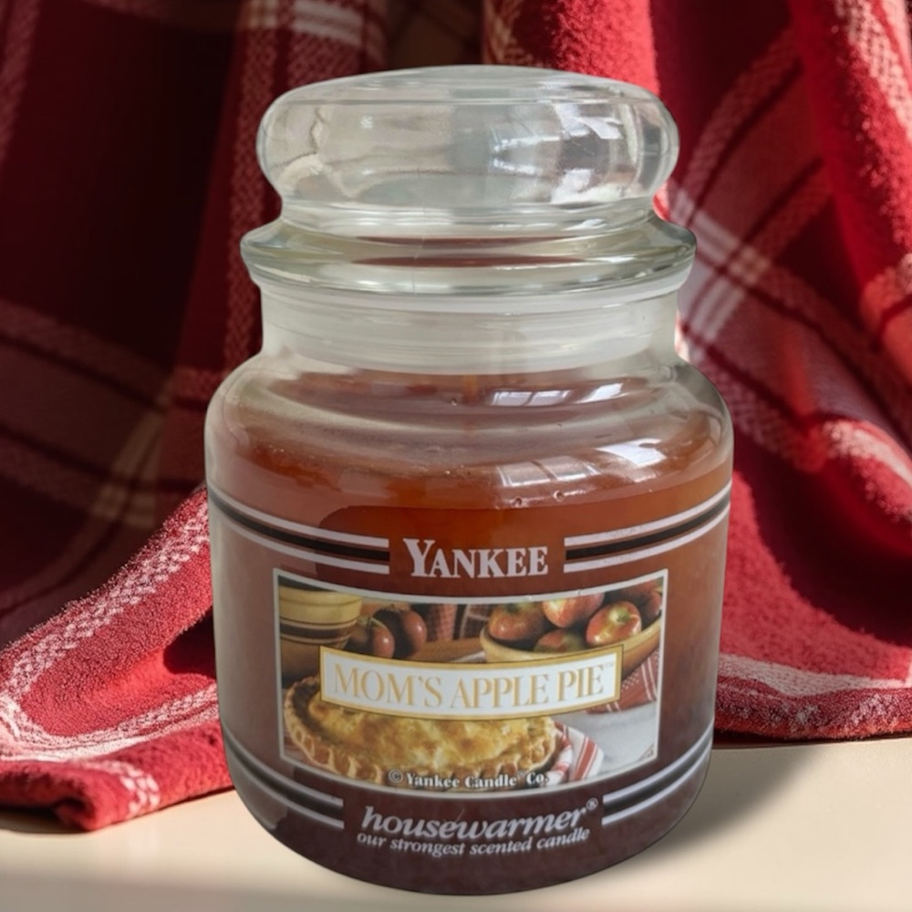 Yankee Candle Jar Mom’s Apple Pie Rare Vintage Black Band Orange 14.5 Oz